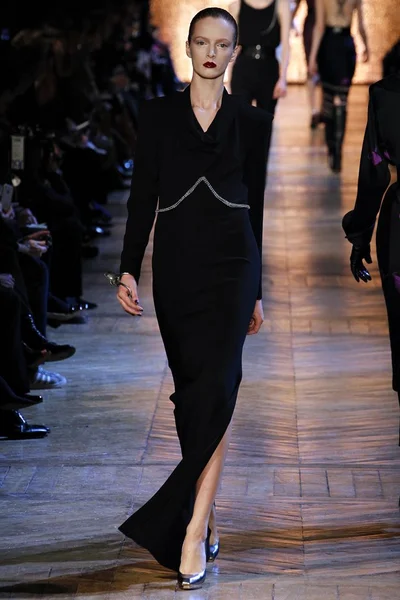 Look 29